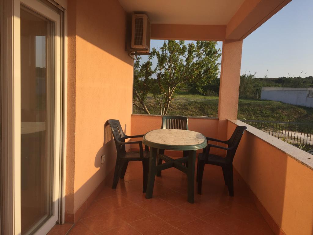 Sunny Rock Volme Apartments Banjole Exterior foto